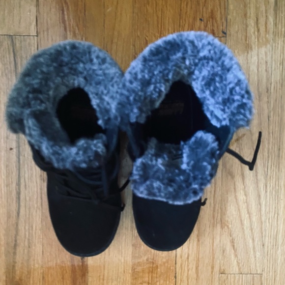 Boys 12 T lugz boots - Picture 4 of 5